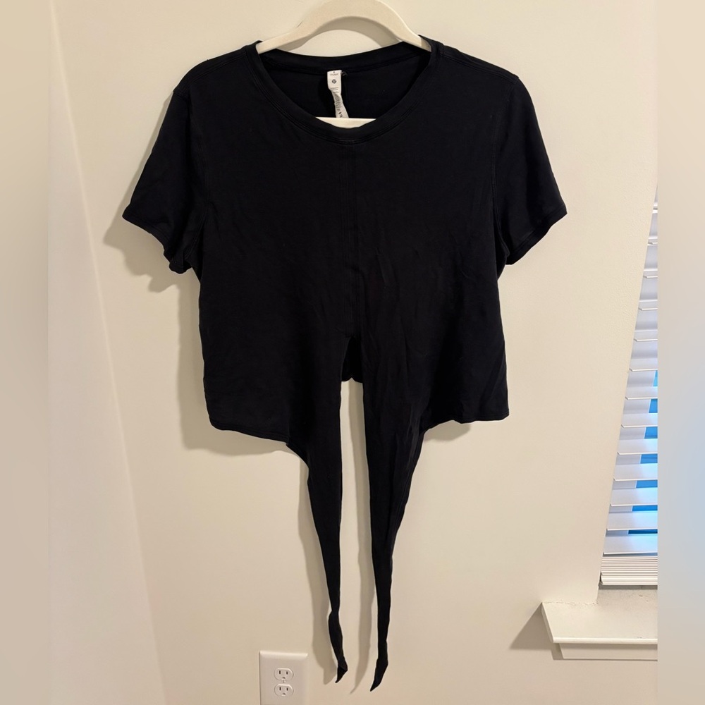 Lululemon Black Cropped Tie Top